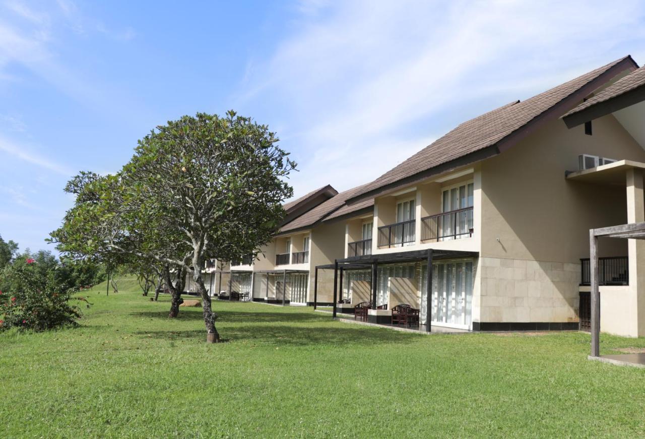 Grand Luley Manado Hotel Exterior photo