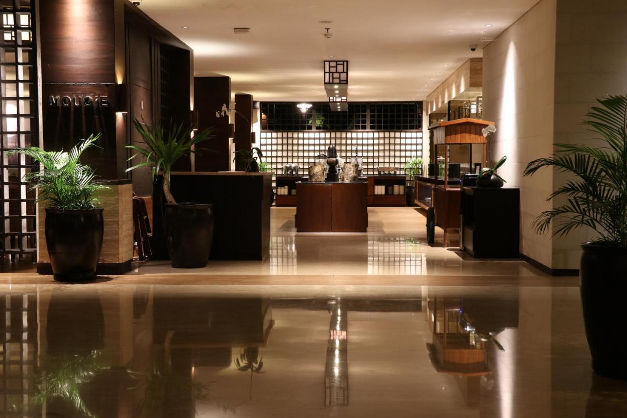 Grand Luley Manado Hotel Exterior photo