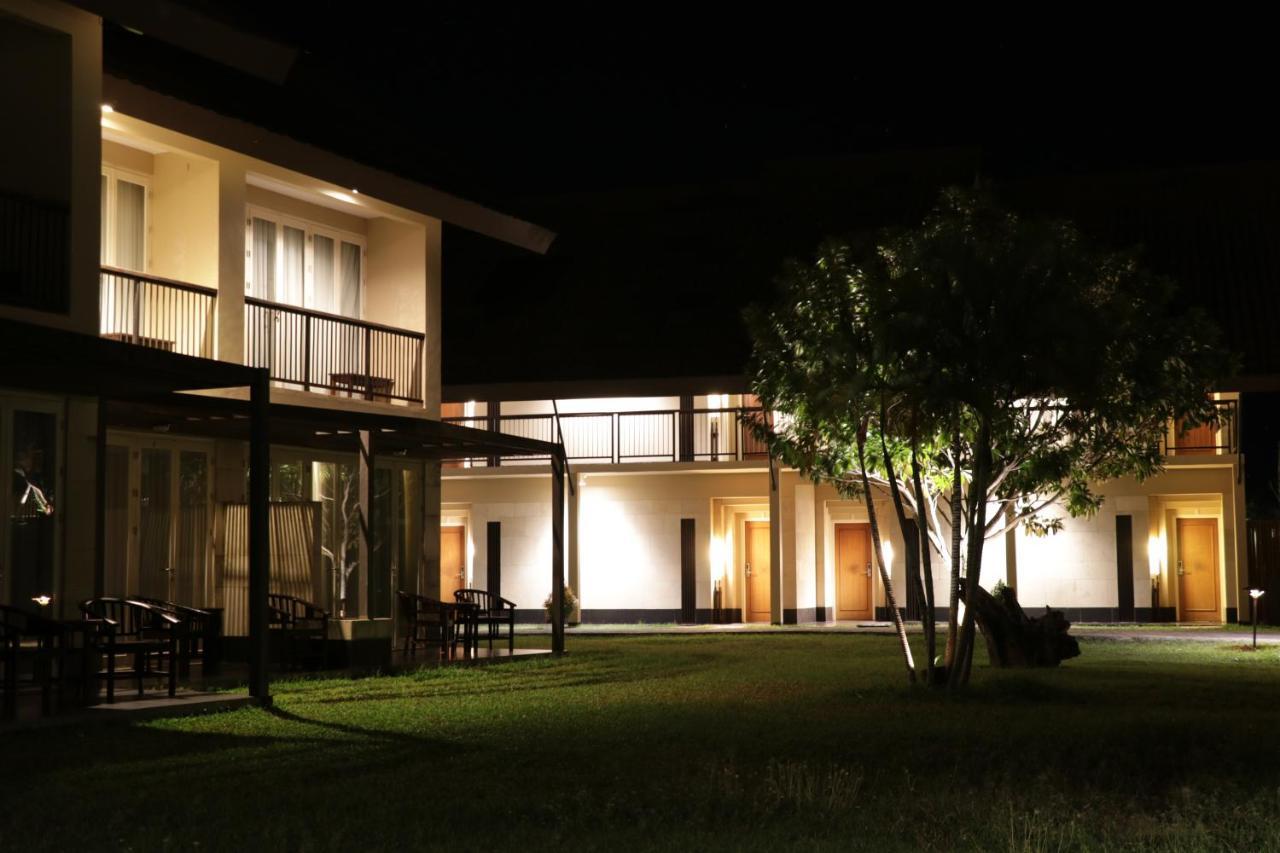 Grand Luley Manado Hotel Exterior photo