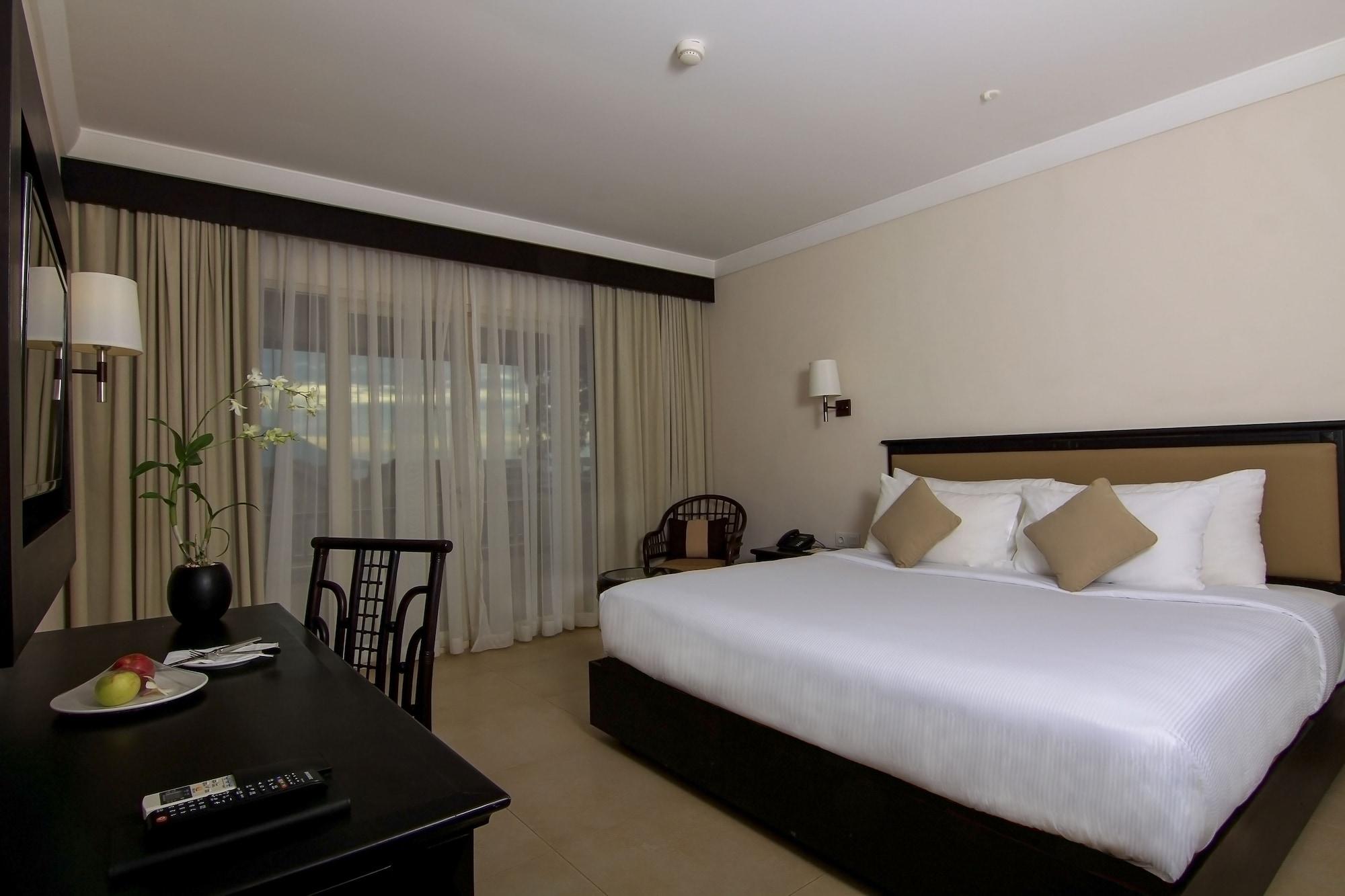 Grand Luley Manado Hotel Exterior photo