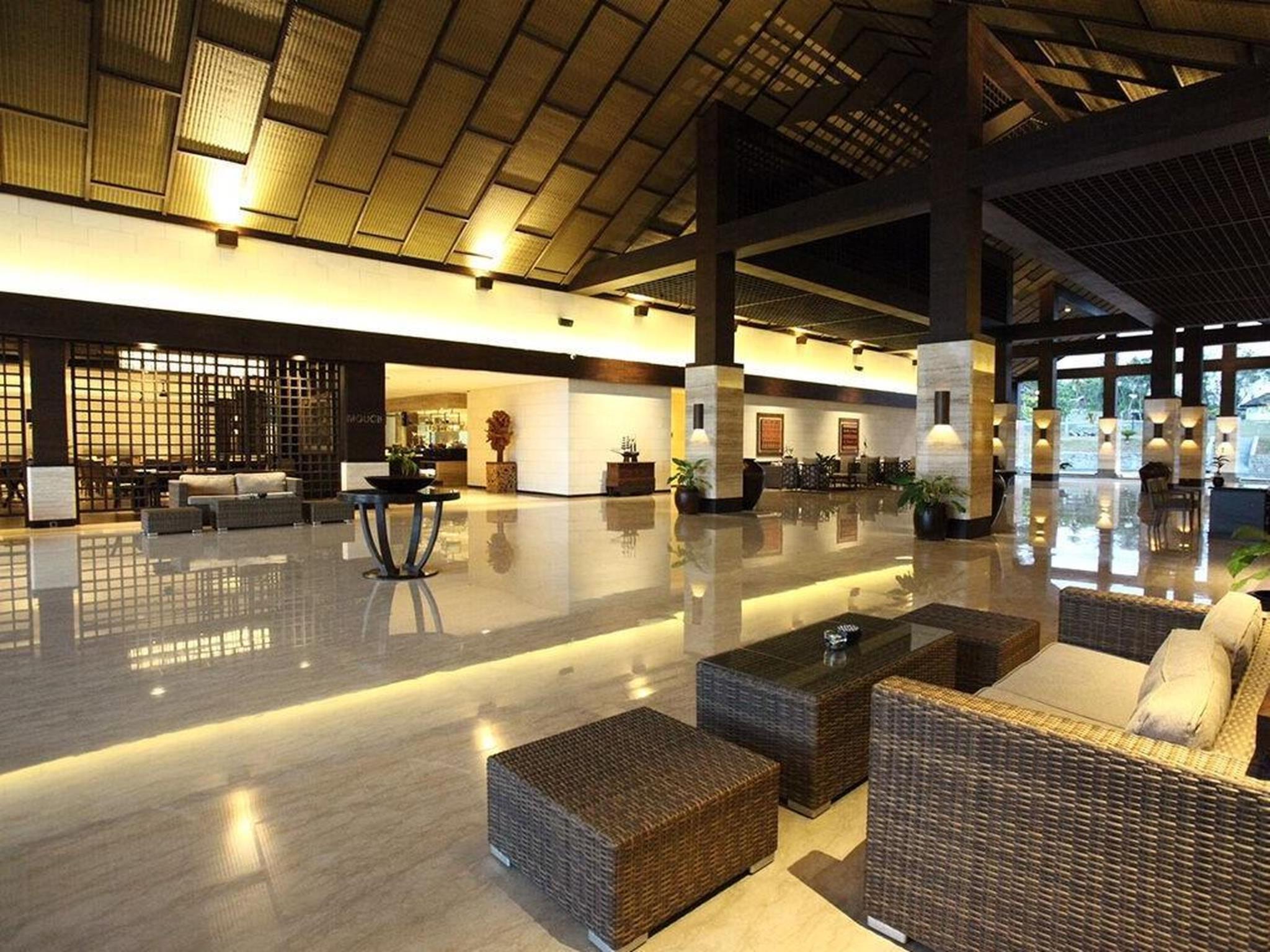 Grand Luley Manado Hotel Exterior photo